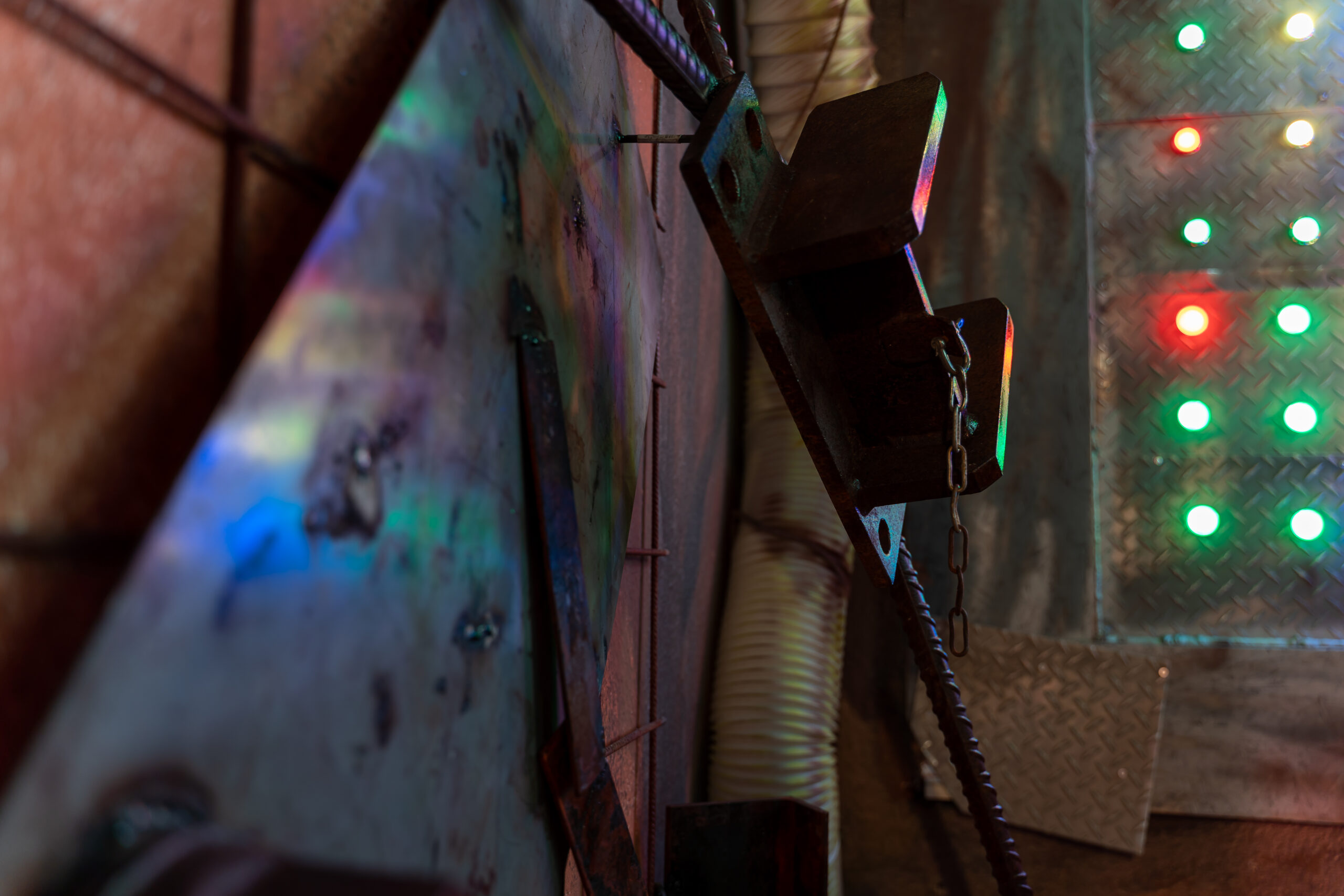 Impression aus Wasteland Escape Room Metall und leuchtende Knöpfe